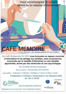 date et lieu du café mémoire de Vals sur un fond d'une main qui mélange sa tasse